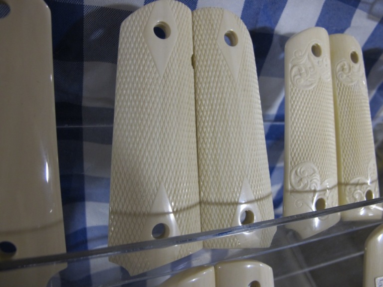 1911 Ivory Grips 003.jpg