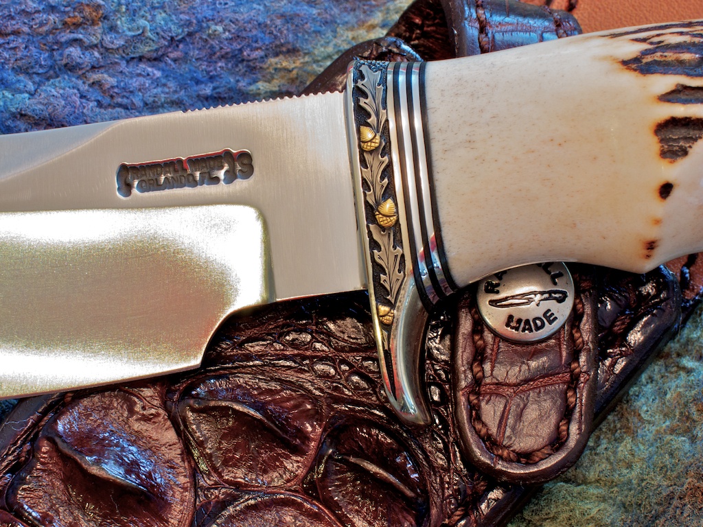 Skinner 136 with Sheath Close Up.jpg