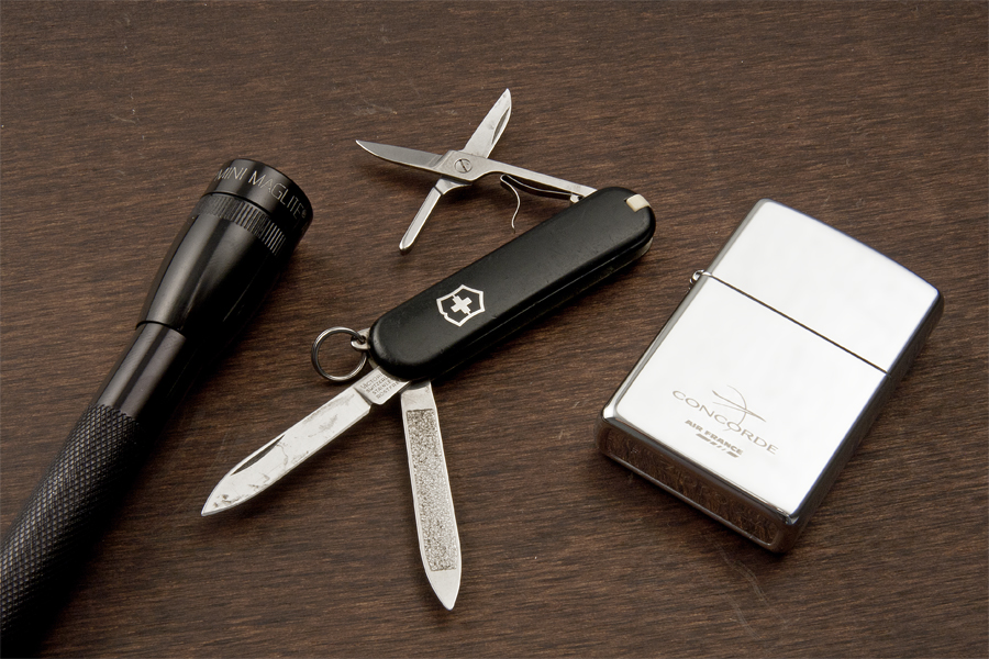 Victorinox_Concorde_Maglite.jpg