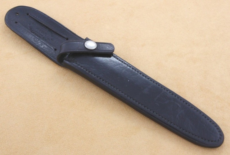 British Commando Knife & Cheath 008.jpg
