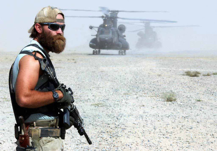 Soldado con un Randall b.jpg