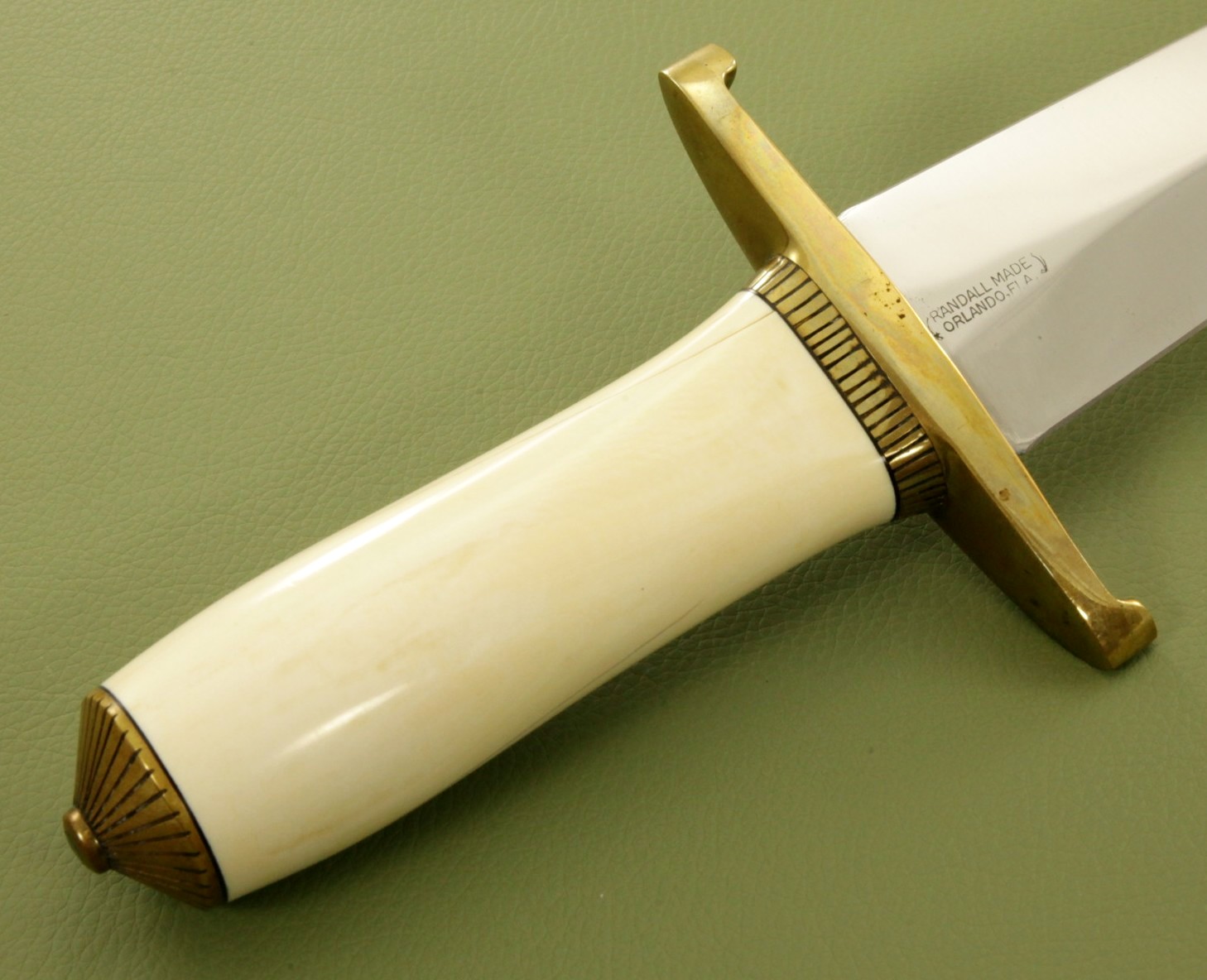 #13-12-Ivory-Early 50's-E.JPG