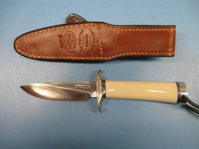 Model 26 Fighter Ivorya.JPG