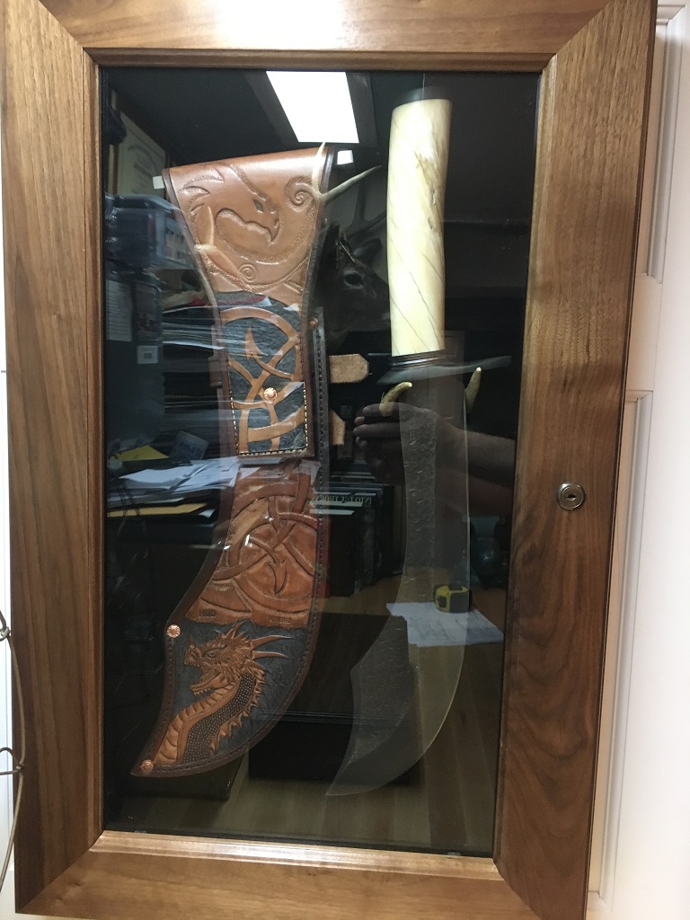 BMK-Scimitar with Mudbone Jones Celtic Sheath Display-KT.jpg