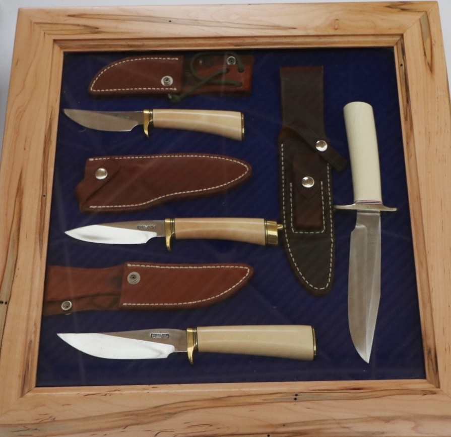 Blade Show 2019-Display-Dennis.JPG