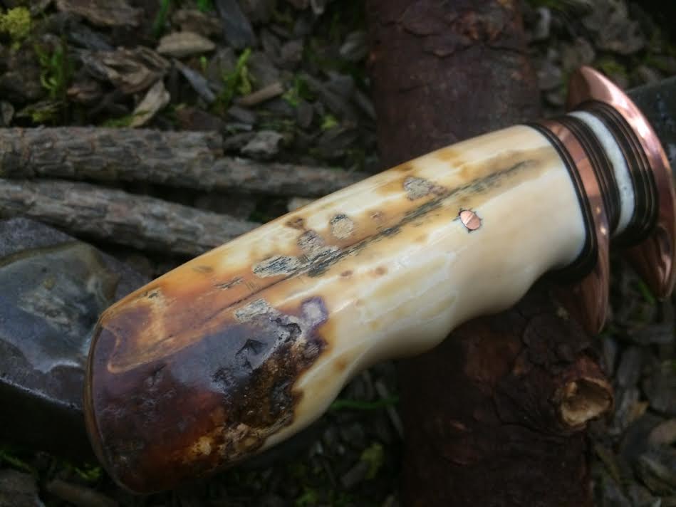 Artifact Ivory Wharncliffe Fighter handle 2.jpg