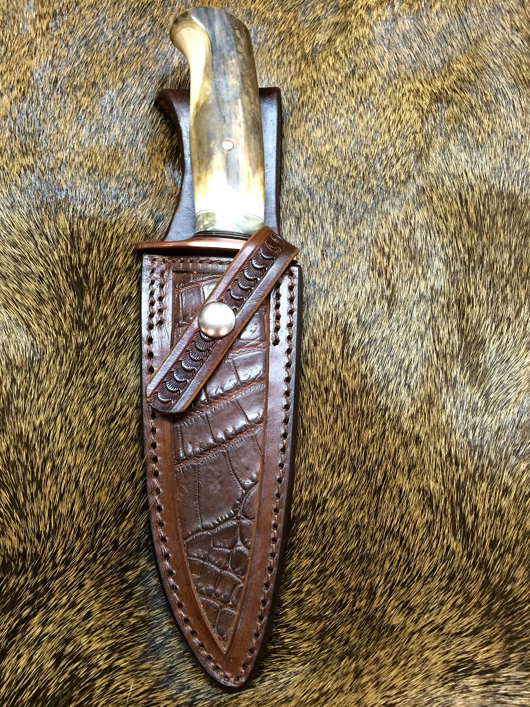 Behring-Walrus Tusk Chute Fighter FWI in Rowe Sheath Front-KT.jpg