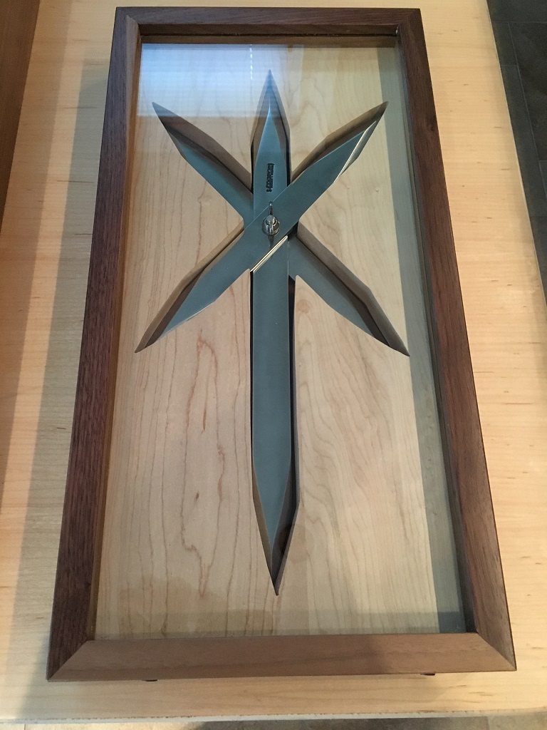 Randall The Starflite Throwing Device Maple & Walnut Display-KT.jpg