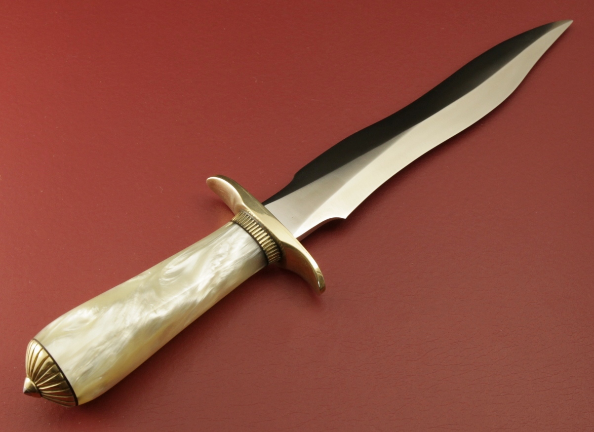 Cap's Polypearl Iranian Dagger-B.JPG