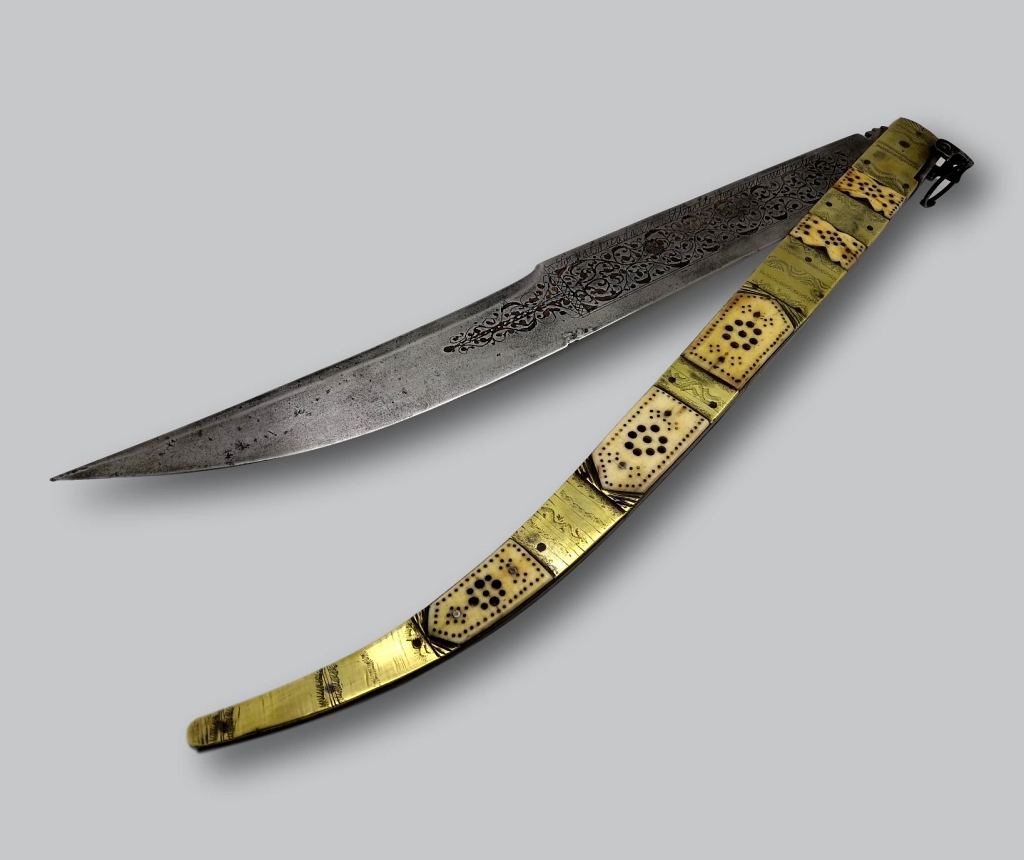 Navaja de Albacete Antonio Porlero 1904 41 cm closed 78 mc open 4.jpg